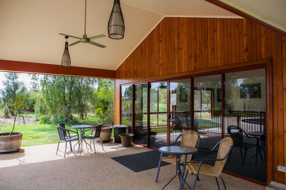 Perricoota Vines Retreat Hotel Moama Exterior photo