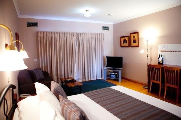 Perricoota Vines Retreat Hotel Moama Exterior photo